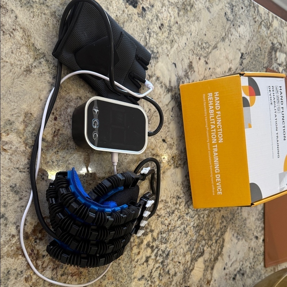 Hand Function Rehabilitation Training Device